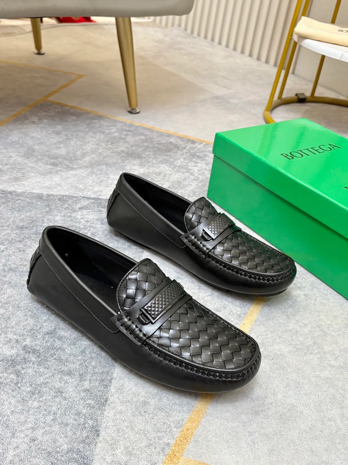 P420💰 (Niu Li + Niu Pad) [BV] The latest hot style‼ ️Casual men's shoes, uppers imported first-layer cowhide ➕Full imported cowhide lining✔️Exquisite workmanship, excellent foot feel, special rubber soles✔️, cool and fashionable, the latest fashion, fashionable outsole, hurry up.  Code number: 38-44 (can be customized to 37.45, non-refundable)